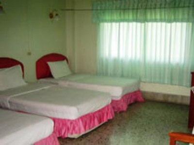 Sri Chumphon Hotel Dış mekan fotoğraf