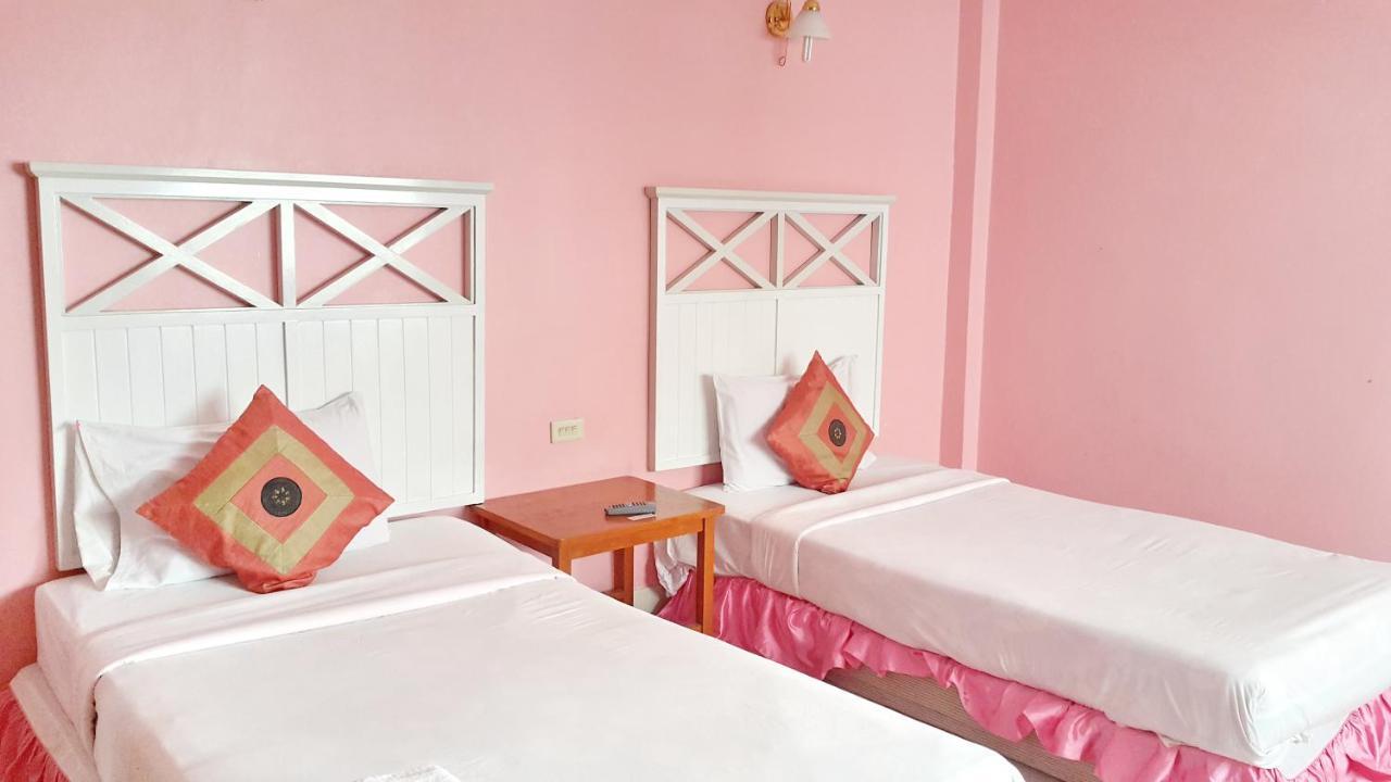 Sri Chumphon Hotel Dış mekan fotoğraf